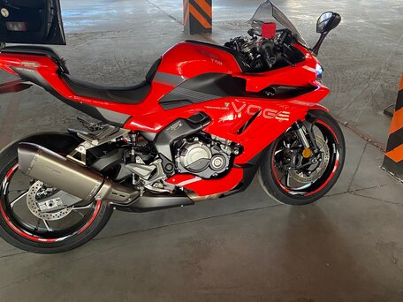 2026 Voge RR500S, красный, 699000 рублей, вид 5
