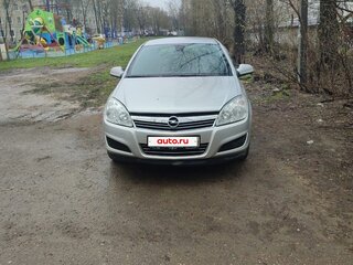 2011 Opel Astra H Рестайлинг, серебристый, 600000 рублей, вид 1
