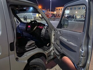 2001 Nissan Caravan IV (E25), серый, 850000 рублей, вид 1