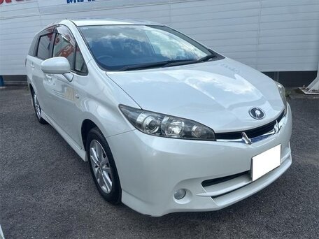 2017 Toyota Wish II Рестайлинг, белый, 1140000 рублей, вид 2