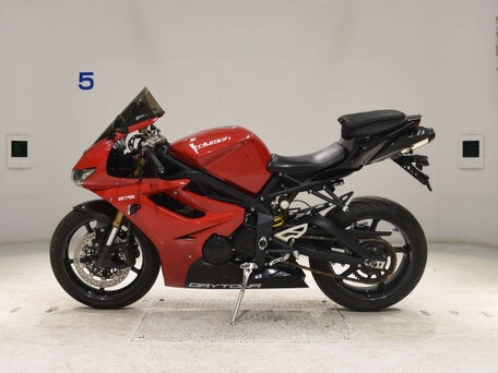 2013 Triumph Daytona 675, красный, 650000 рублей, вид 2