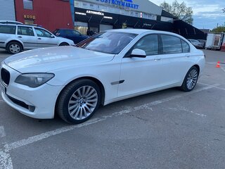 2011 BMW 7 серии Long 750Li V (F01/F02/F04), белый, 1470000 рублей, вид 4