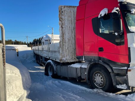 2004 Iveco Stralis, красный, 3000000 рублей, вид 4