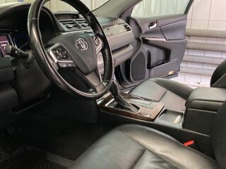 2017 Toyota Camry VII (XV50) Рестайлинг 2, чёрный, 2300000 рублей, вид 4