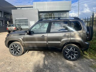 2026 Lada (ВАЗ) Niva Travel I Рестайлинг, коричневый, 1834000 рублей, вид 4