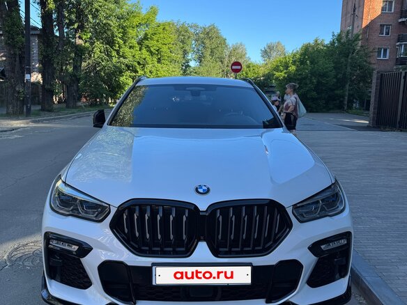2020 BMW X6 40i III (G06), белый, 8000000 рублей