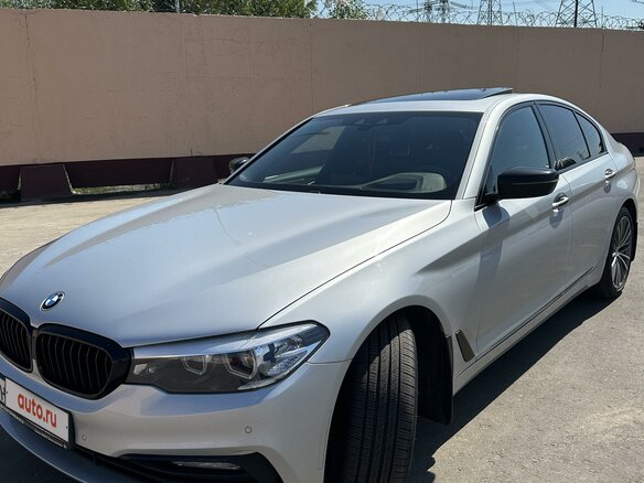 2017 BMW 5 серии 530i xDrive VII (G30/G31/G38), серебристый, 3150000 рублей - вид 1