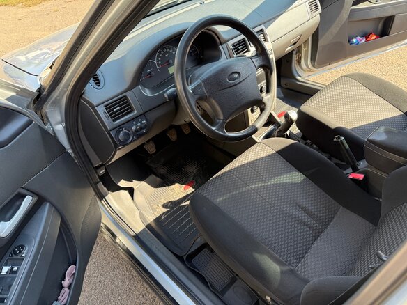2011 Lada (ВАЗ) Priora I, серебристый, 400000 рублей - вид 11