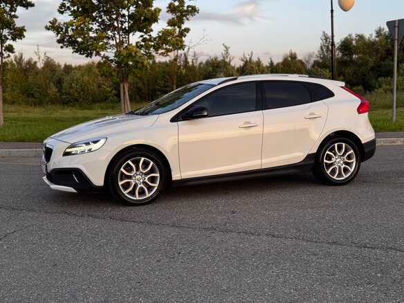 2016 Volvo V40 Cross Country I Рестайлинг, белый, 1800000 рублей - вид 14