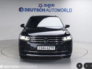 2022 Volkswagen Tiguan II Рестайлинг, чёрный, 2810000 рублей, вид 2