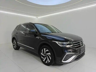 2023 Volkswagen Taigun I, чёрный, 2103069 рублей, вид 3