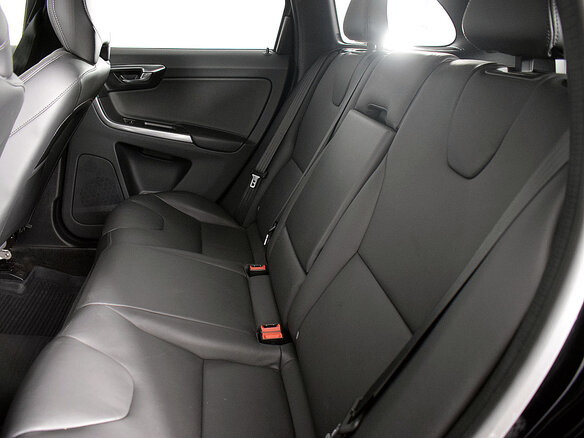 2016 Volvo XC60 I Рестайлинг, чёрный - вид 12