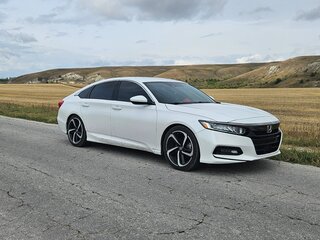 2017 Honda Accord X, белый, 1980000 рублей, вид 4