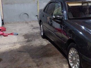2000 Mercedes-Benz E-Класс 240 II (W210, S210) Рестайлинг, серый, 650000 рублей, вид 5