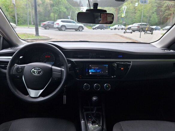 2013 Toyota Corolla XI (E160, E170, E180), белый, 1530000 рублей - вид 5