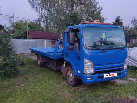 2014 Isuzu Elf (N-series), синий, 3600000 рублей