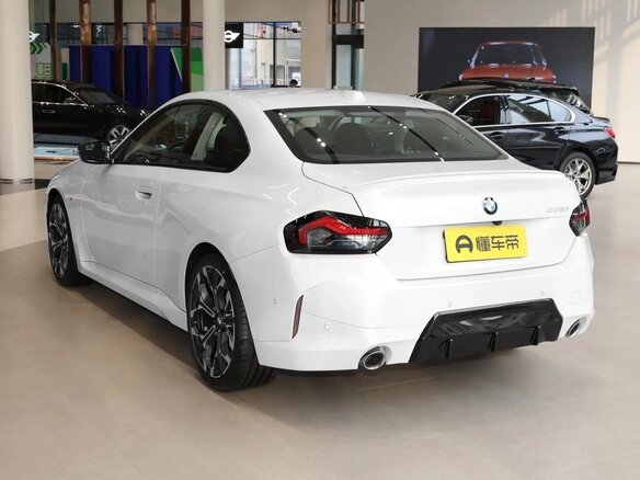 2025 BMW 2 серии 220i G42 Рестайлинг, белый, 6325000 рублей - вид 6