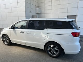 2019 Kia Carnival III, белый, 3290000 рублей, вид 2