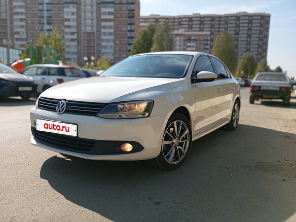 2012 Volkswagen Jetta VI, белый, 1110000 рублей