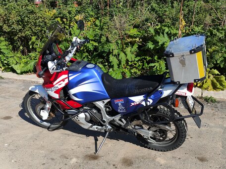 2000 Honda XRV 750 Africa Twin, красный, 500000 рублей, вид 1