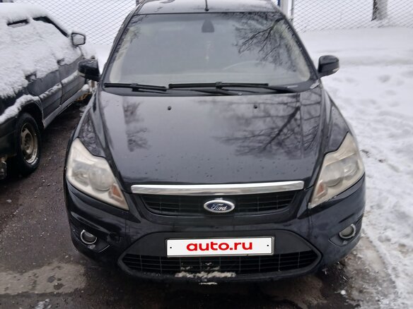 2009 Ford Focus II Рестайлинг, чёрный, 600000 рублей - вид 2
