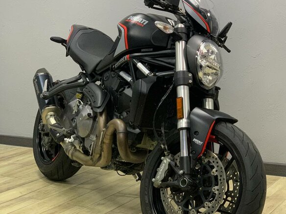 2019 Ducati Monster 821, чёрный - вид 20