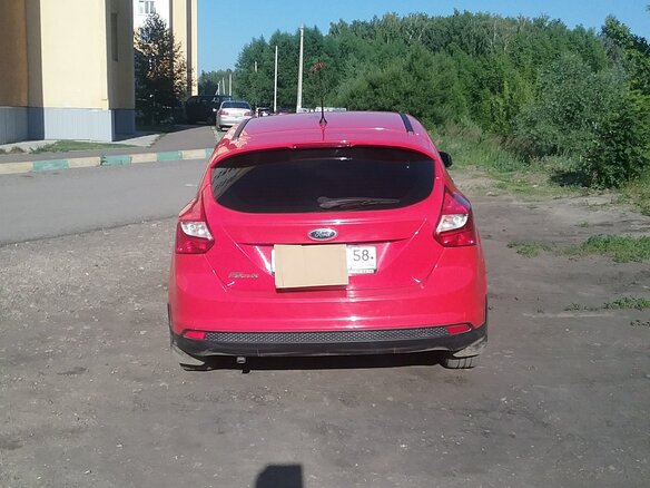 2013 Ford Focus III, красный, 745000 рублей - вид 3