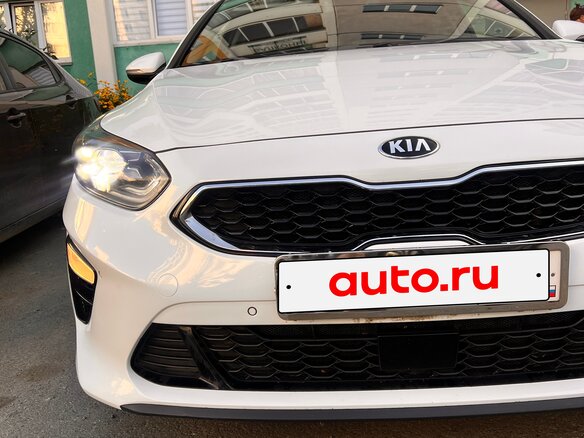 2018 Kia Ceed III, белый, 1350000 рублей - вид 1