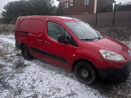 2009 Peugeot Partner, красный, 320000 рублей, вид 3