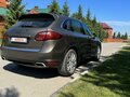 2010 Porsche Cayenne II (958), коричневый, 1900000 рублей - вид 2