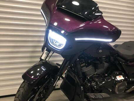 2025 Harley-Davidson CVO Street Glide, фиолетовый, 6650000 рублей, вид 3