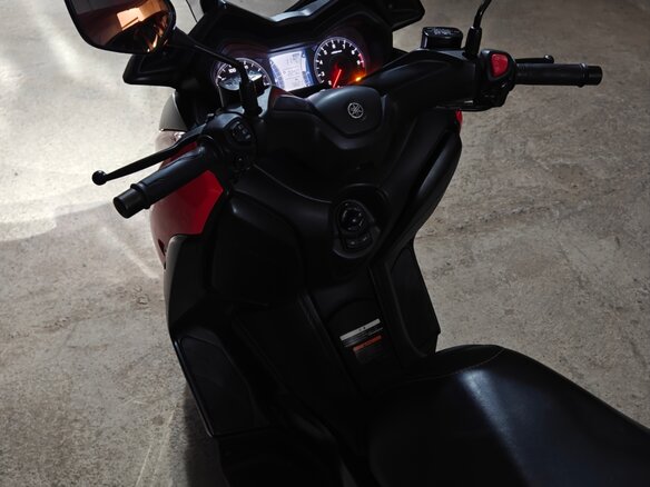2018 Yamaha XMAX, красный, 460000 рублей - вид 9