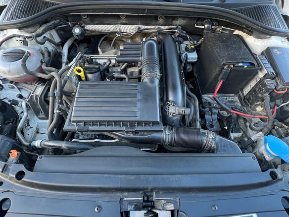 2013 Skoda Octavia III (A7), белый, 1200000 рублей - вид 8
