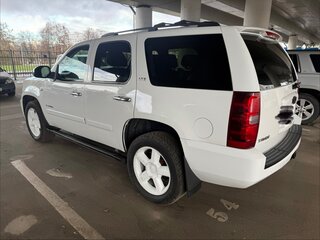 2008 Chevrolet Tahoe III, белый, 1600000 рублей, вид 5