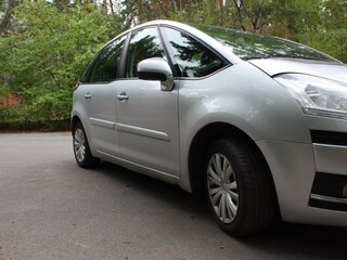 2012 Citroen C4 Picasso I, серебристый, 650000 рублей, вид 3