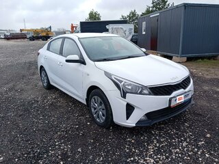 2021 Kia Rio IV Рестайлинг, белый, 1173850 рублей, вид 2