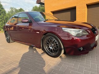 2007 BMW 5 серии 530i V (E60/E61) Рестайлинг, пурпурный, 1990000 рублей, вид 4