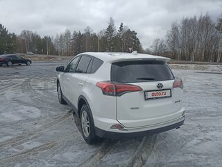 2018 Toyota RAV4 IV (XA40) Рестайлинг, белый, 2500000 рублей, вид 1