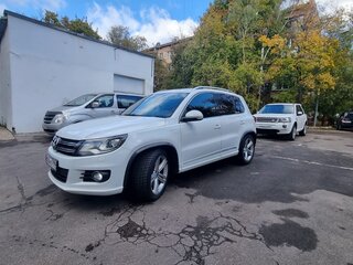 2014 Volkswagen Tiguan I Рестайлинг, белый, 2100000 рублей, вид 3