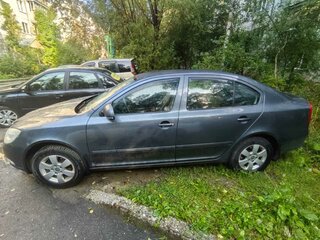 2011 Skoda Octavia II (A5) Рестайлинг, серый, 980000 рублей, вид 2