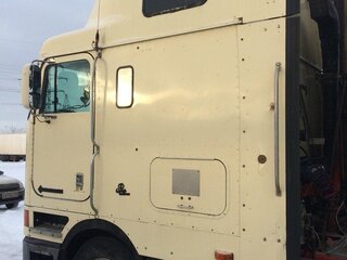 1998 International 9000 Series, бежевый, 900000 рублей, вид 1
