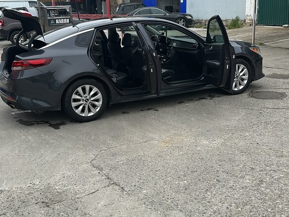 2017 Kia Optima IV, серый, 1720000 рублей - вид 2