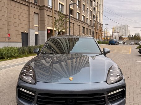 2018 Porsche Cayenne III, серый, 4500000 рублей, вид 2