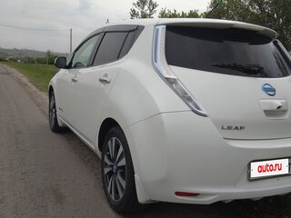 2013 Nissan Leaf I (ZE0/AZE0), белый, 1200000 рублей, вид 5