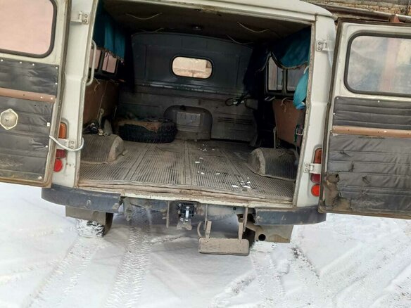 2001 УАЗ 3962, серый, 300000 рублей - вид 3
