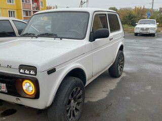 2010 Lada (ВАЗ) 2121 (4x4) I Рестайлинг, белый, 420000 рублей, вид 1