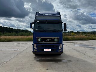 2013 Volvo FH, синий, 3500000 рублей, вид 1