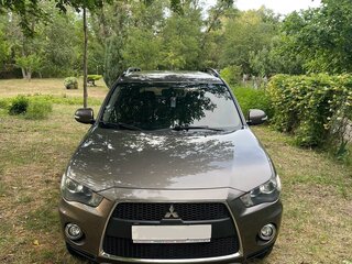 2012 Mitsubishi Outlander II Рестайлинг, коричневый, 1390000 рублей, вид 2