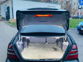 2002 Mercedes-Benz E-Класс 220 III (W211, S211), чёрный, 590000 рублей, вид 3