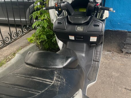 2002 Suzuki Burgman (SkyWave) 650, белый, 510000 рублей, вид 4